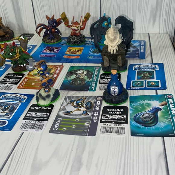 Skylanders Figures with Stickers, Cards - Picture 3 of 9